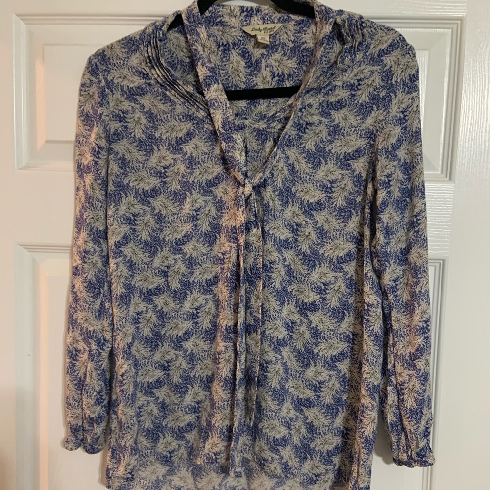 Woman’s Blouses. Sizes Xs & S. Bundle sale.
